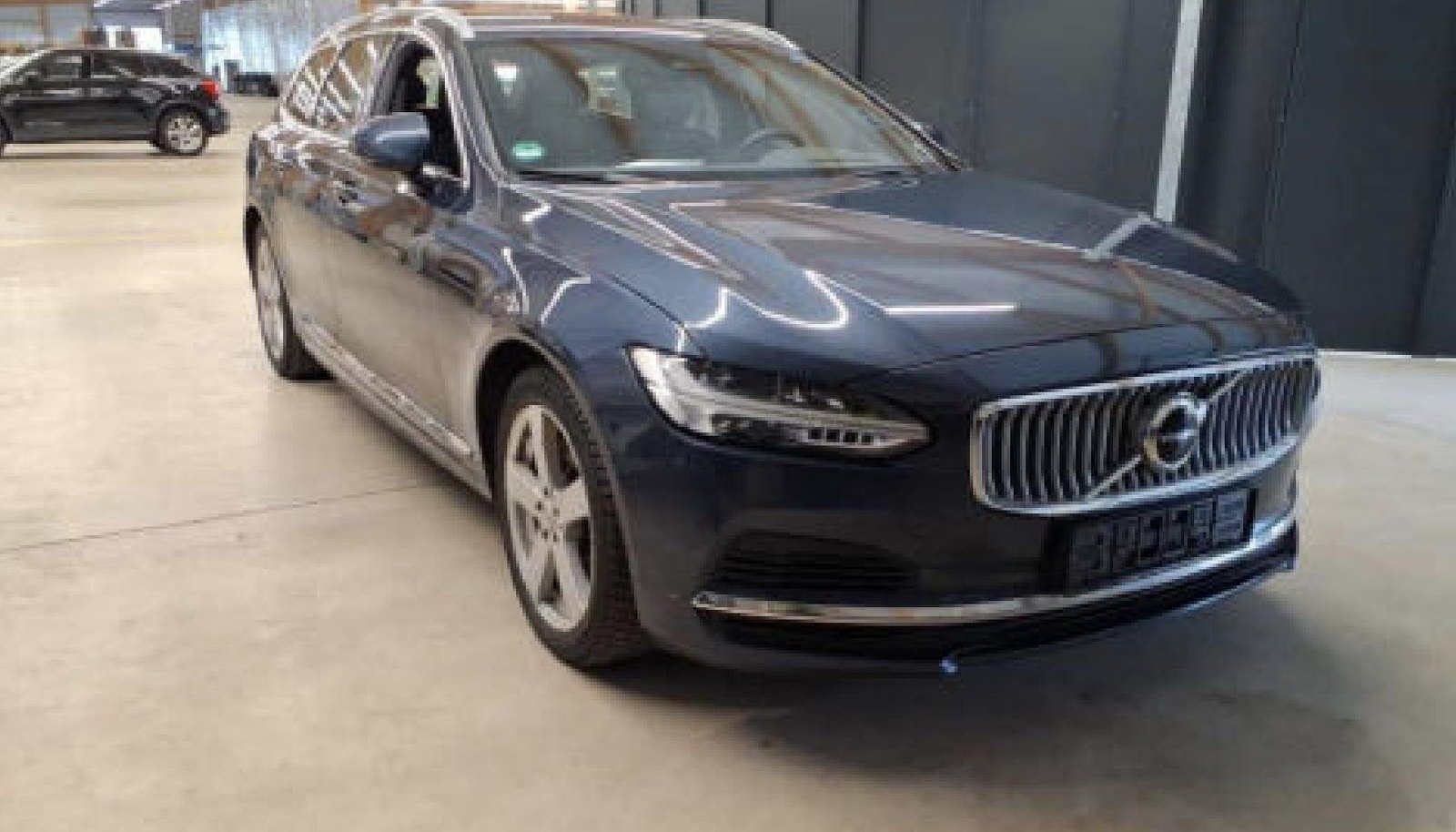 Volvo V90 Inscription Expression PlugIn AWD 2