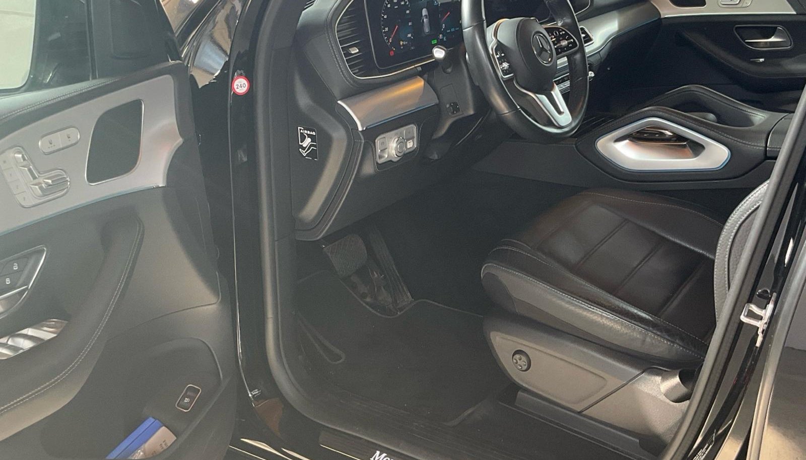 Mercedes-Benz GLE AMG Line + Exclusive 6