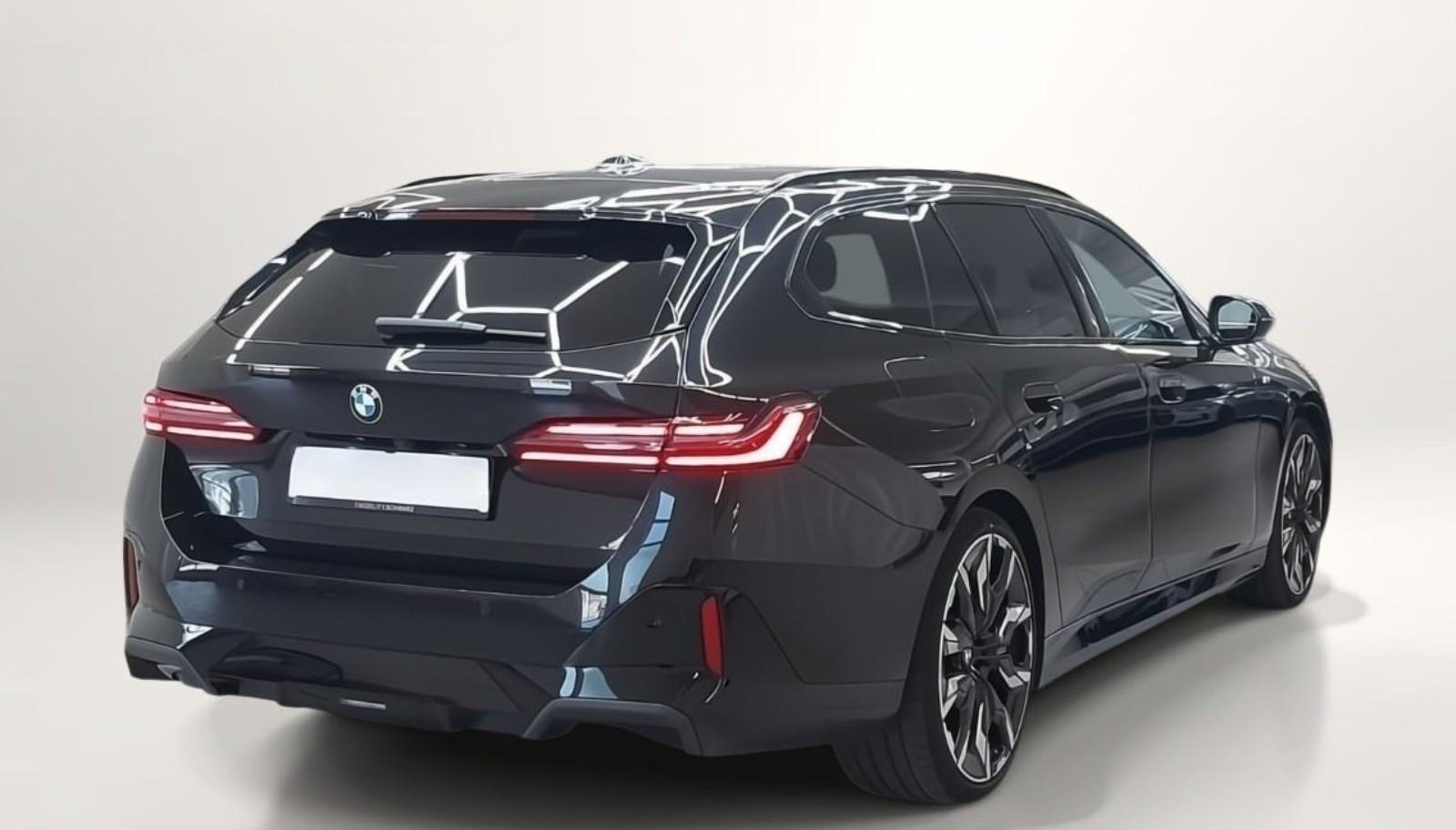 BMW 5 M Sport Pro 2