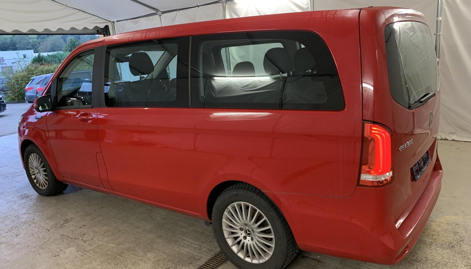 Mercedes-Benz EQV 300 lang 8
