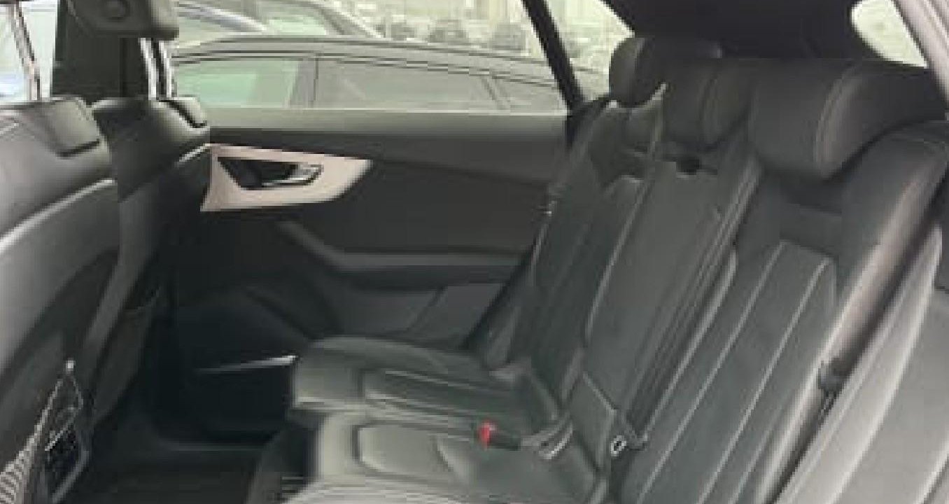 Audi SQ8 4.0 TFSI quattro 11