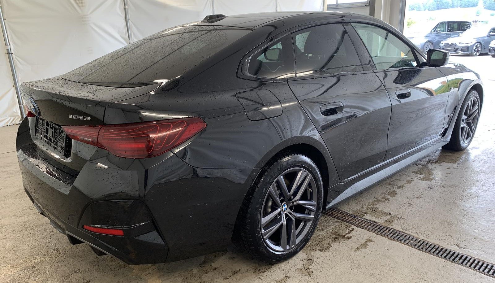 BMW i4 M Sport 4