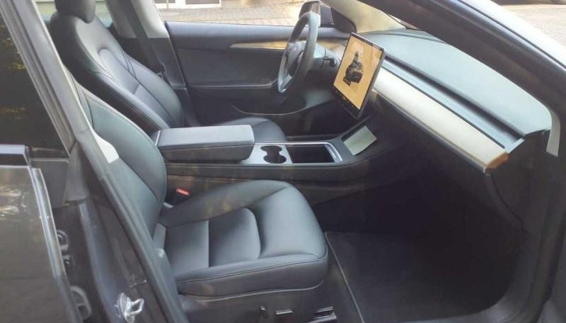 Tesla Model 3 Performance Dual AWD 5