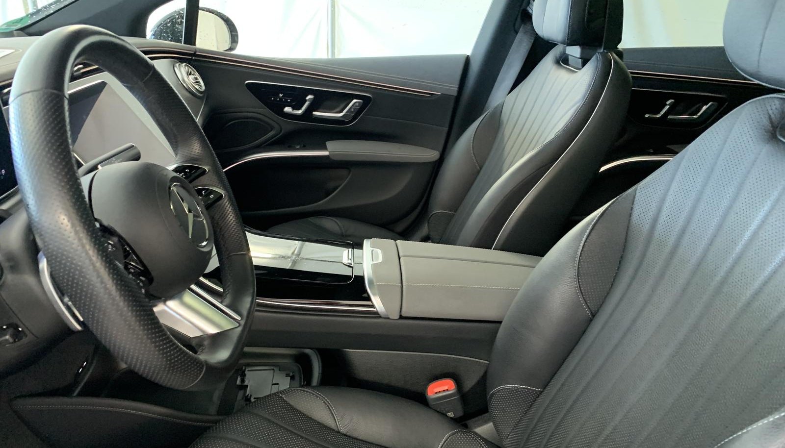 Mercedes-Benz EQS AMG Line 12