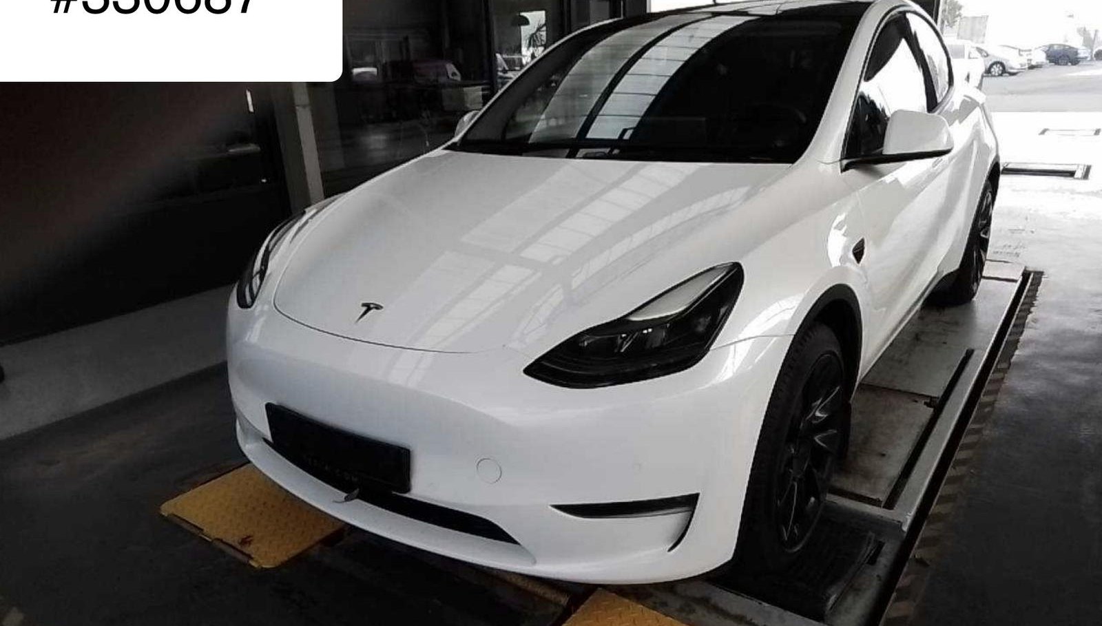 Tesla Model Y Long Range Dual AWD