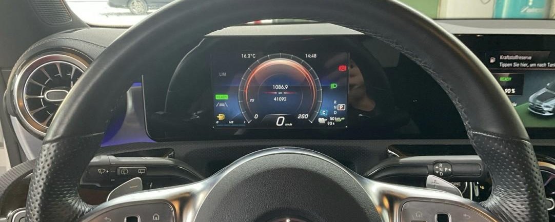 Mercedes-Benz CLA AMG Line 8