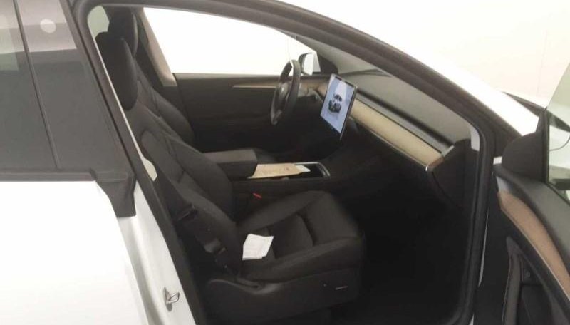 Tesla Model Y Basis RWD 4