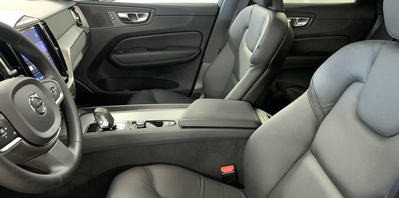 Volvo XC60 Core 2WD 10