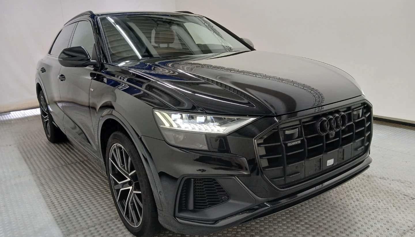 Audi Q8 S-Line 2