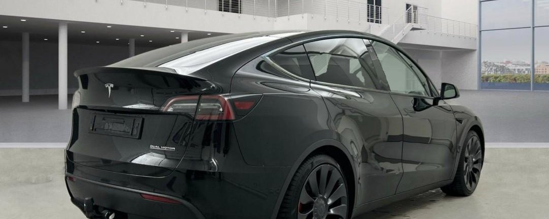 Tesla Model Y LR Performance Dual 4