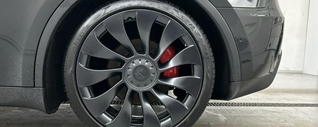 Tesla Model Y LR Performance Dual 5