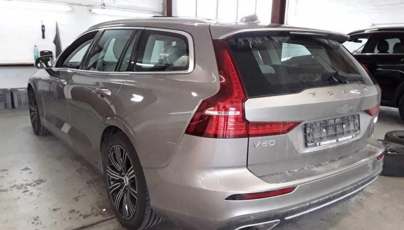 Volvo V60 Plus Bright Recharge Plug-In Hybrid AWD 5