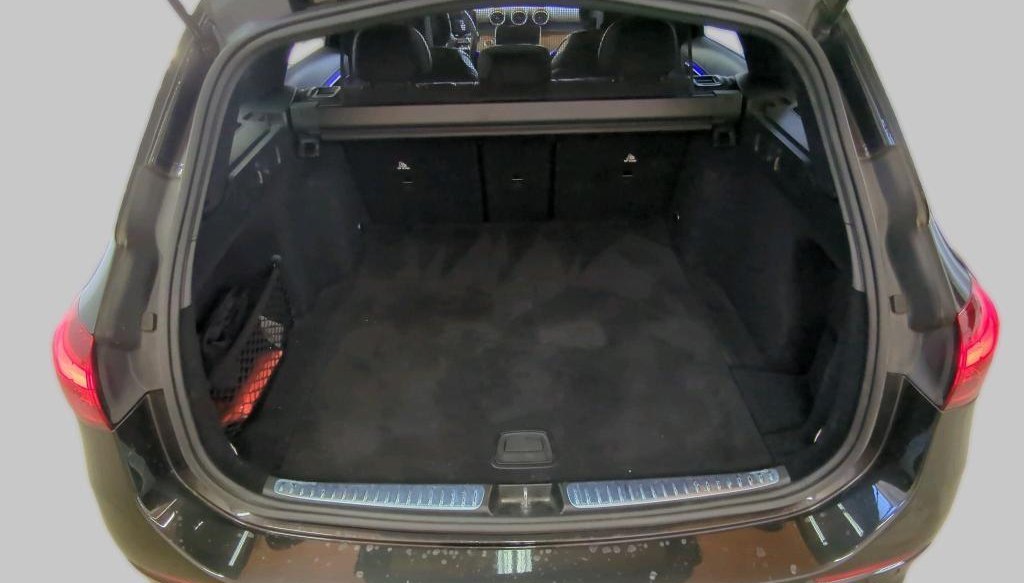 Mercedes-Benz C AMG Line 11