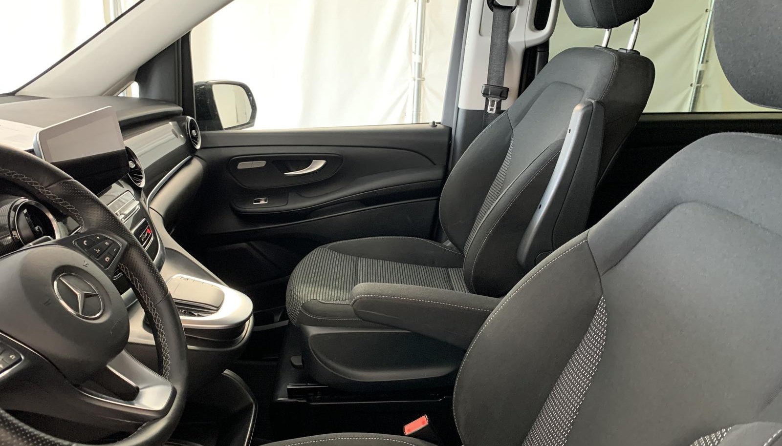 Mercedes-Benz EQV 300 Lang 10