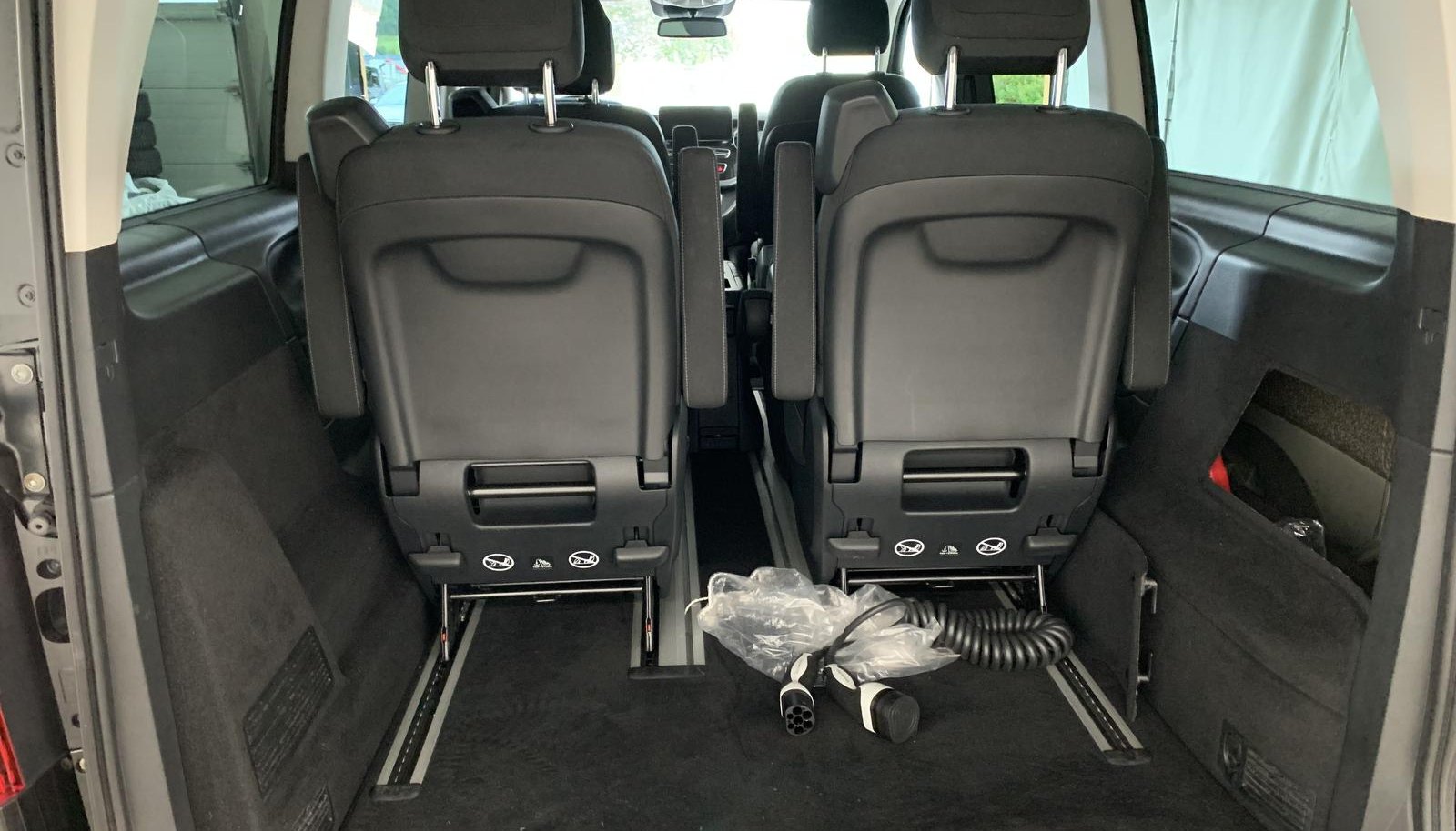Mercedes-Benz EQV 300 Lang 7