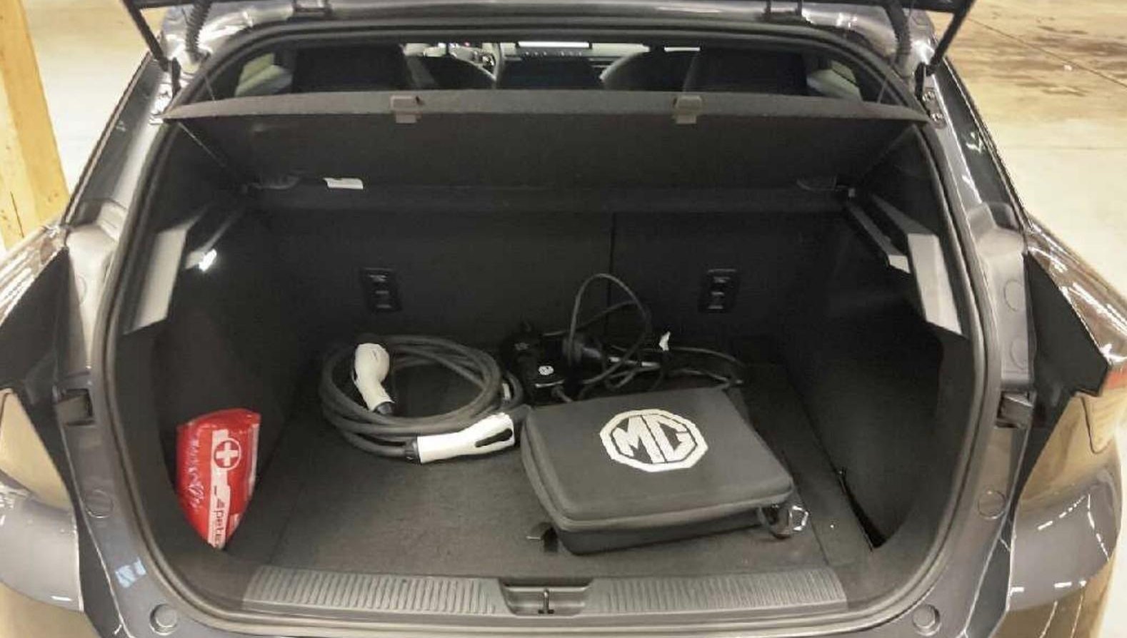 MG MG4 Luxury MG4 Maximal 64KWH! 10