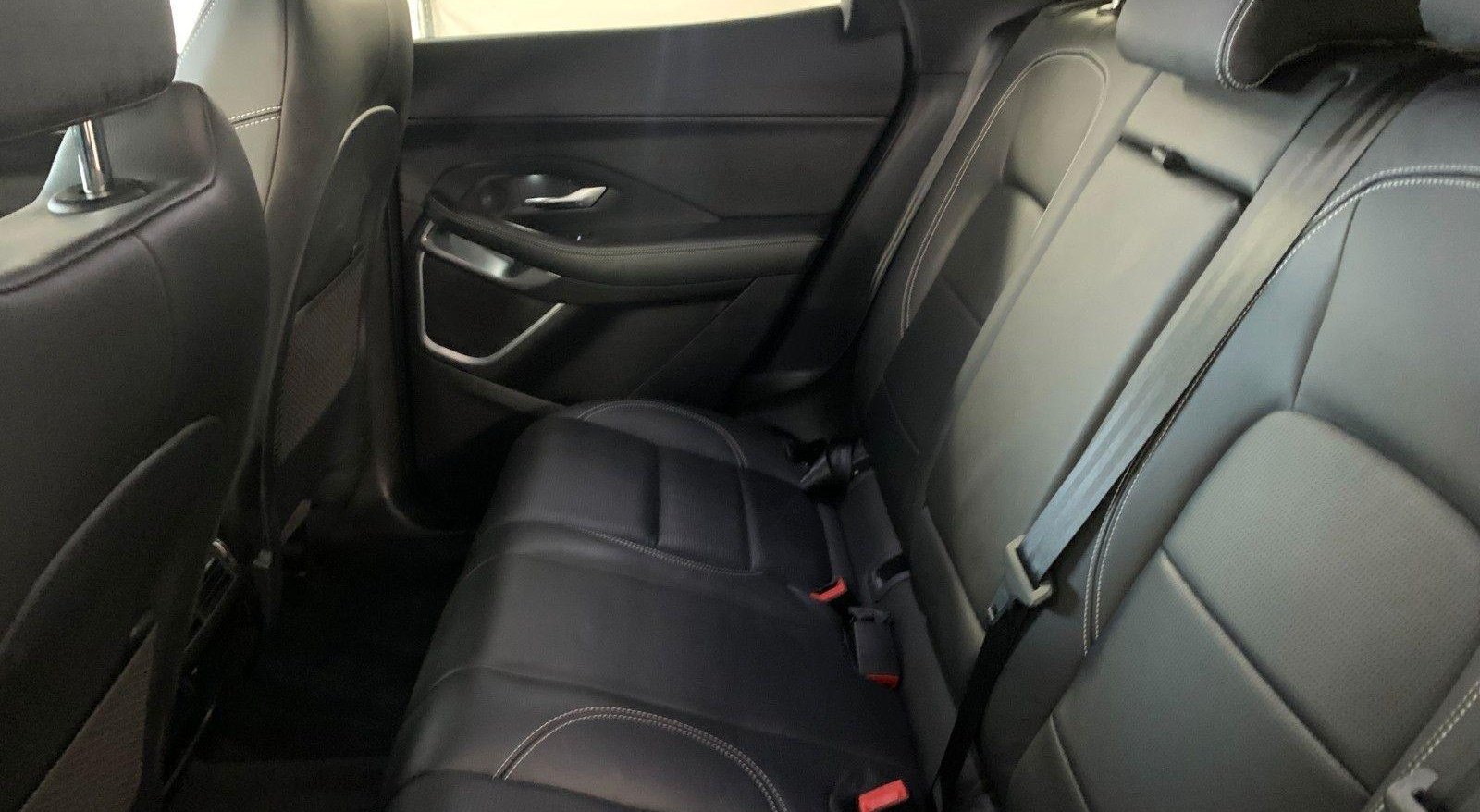 Jaguar E-Pace R-Dynamic S AWD 10