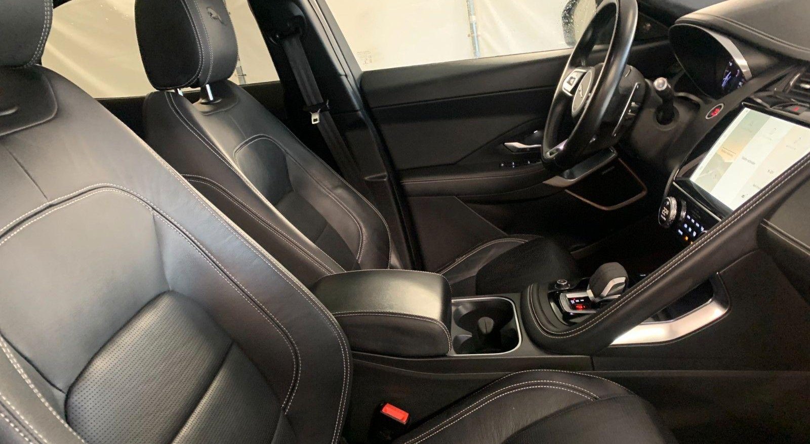 Jaguar E-Pace R-Dynamic S AWD 3