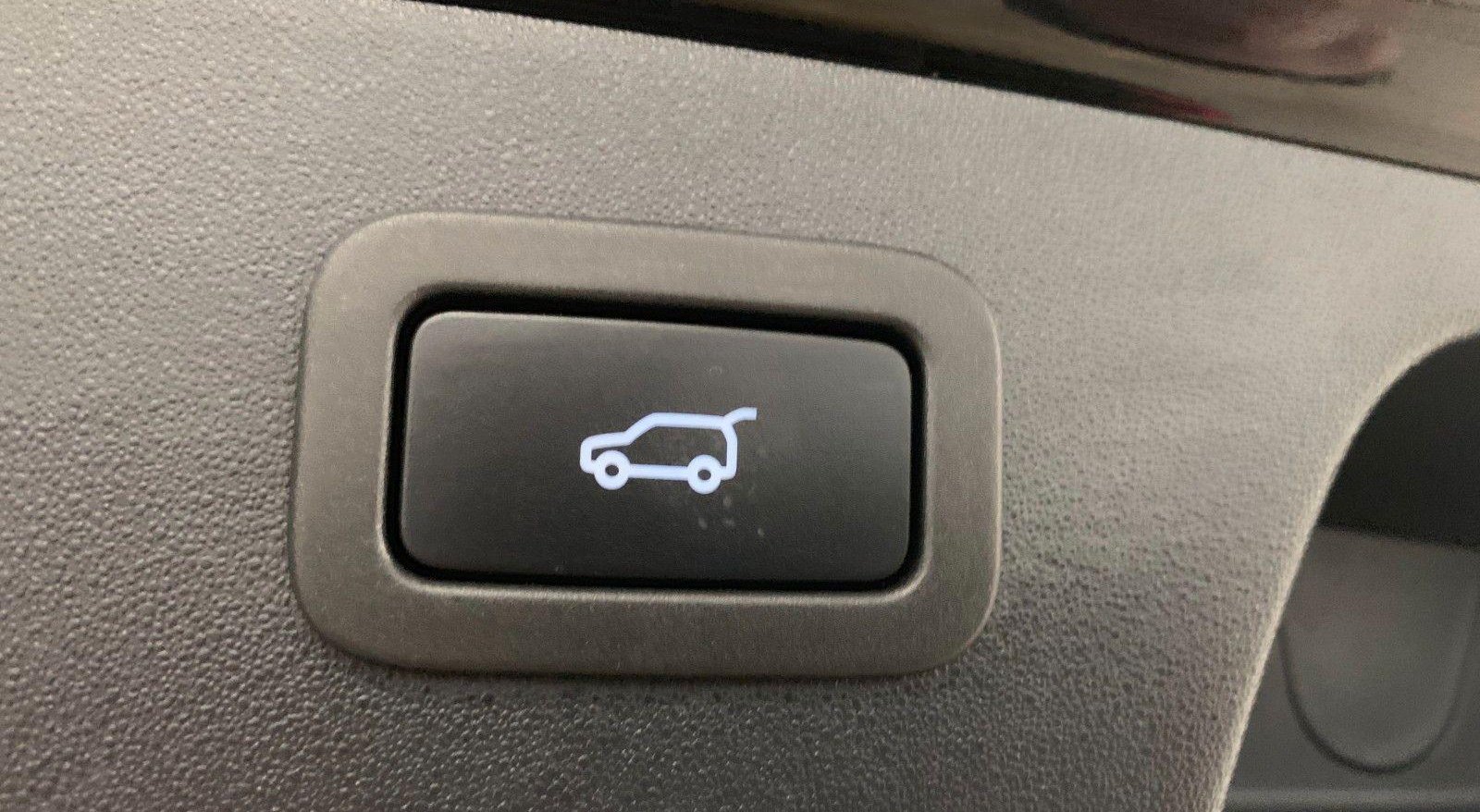 Jaguar E-Pace R-Dynamic S AWD 7
