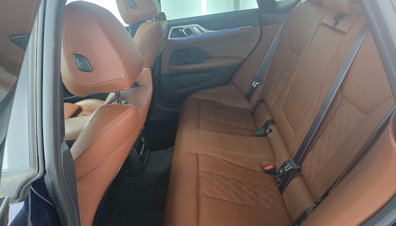 BMW 4 M Sport Pro 8