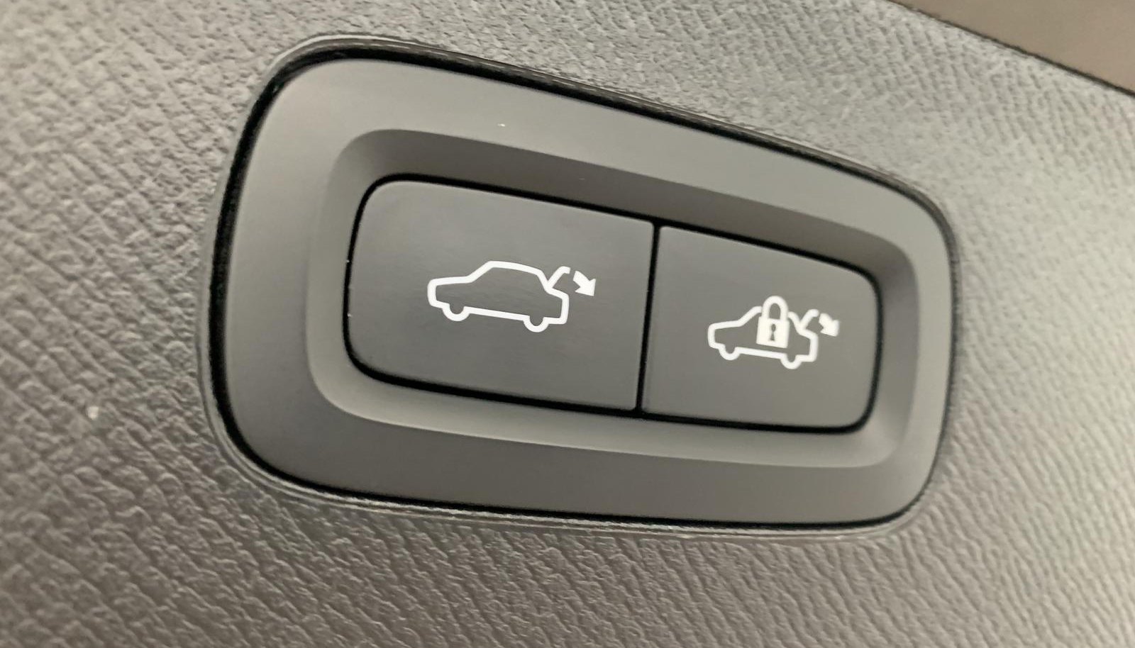 Volvo XC90 Plus Bright AWD 8