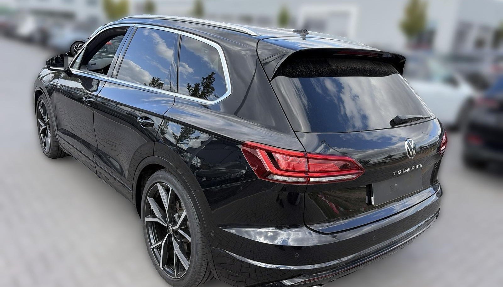Volkswagen Touareg R-Line 4