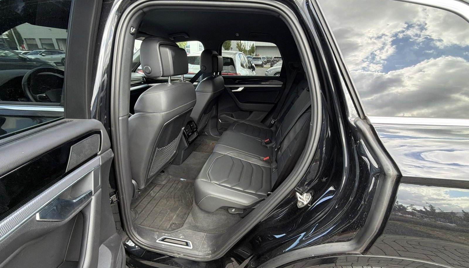 Volkswagen Touareg R-Line 6