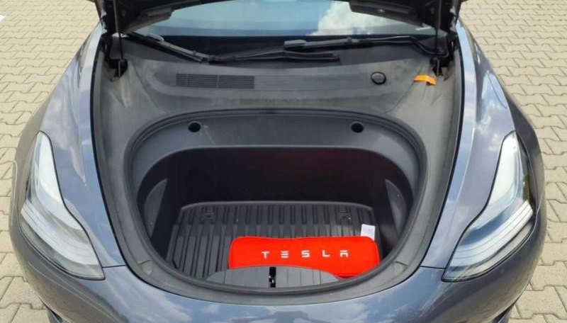 Tesla Model 3 Long Range Dual AWD 9