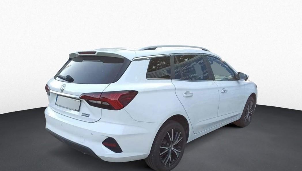 MG MG5 Luxury 4