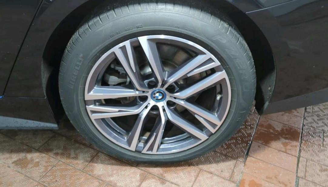 BMW i4 40 eDrive 5