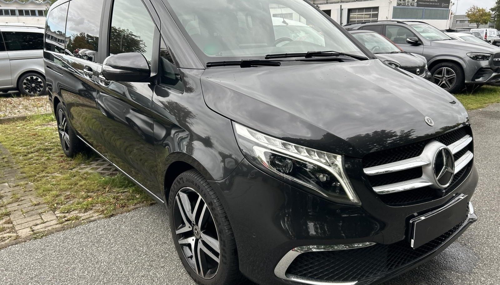 Mercedes-Benz V AVANTGARDE EDITION lang (447.813) 9
