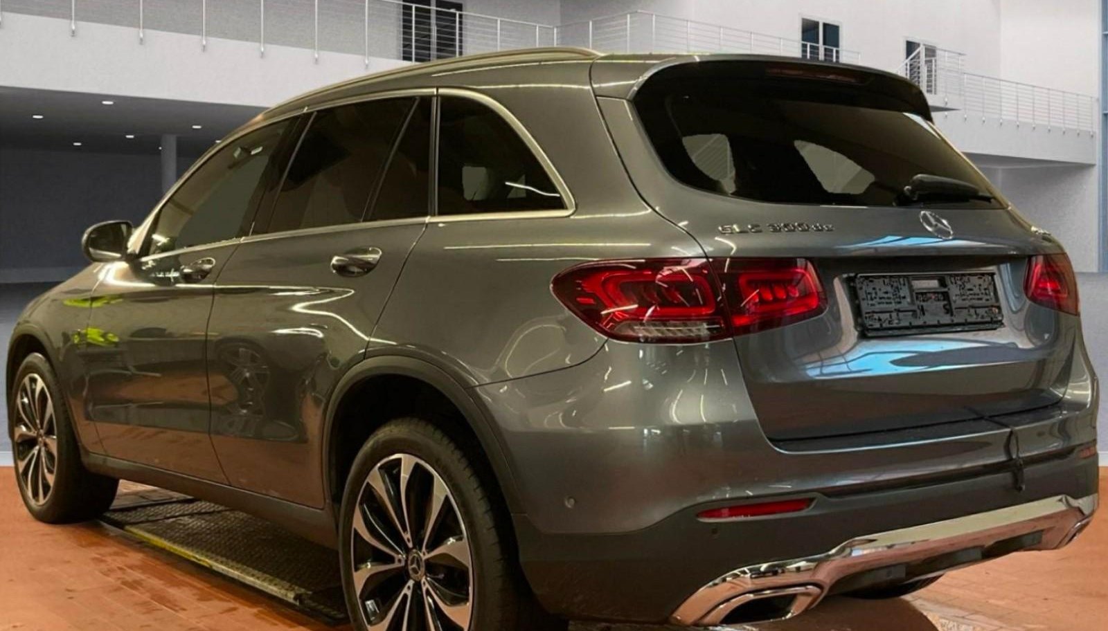 Mercedes-Benz GLC AMG Int. 3