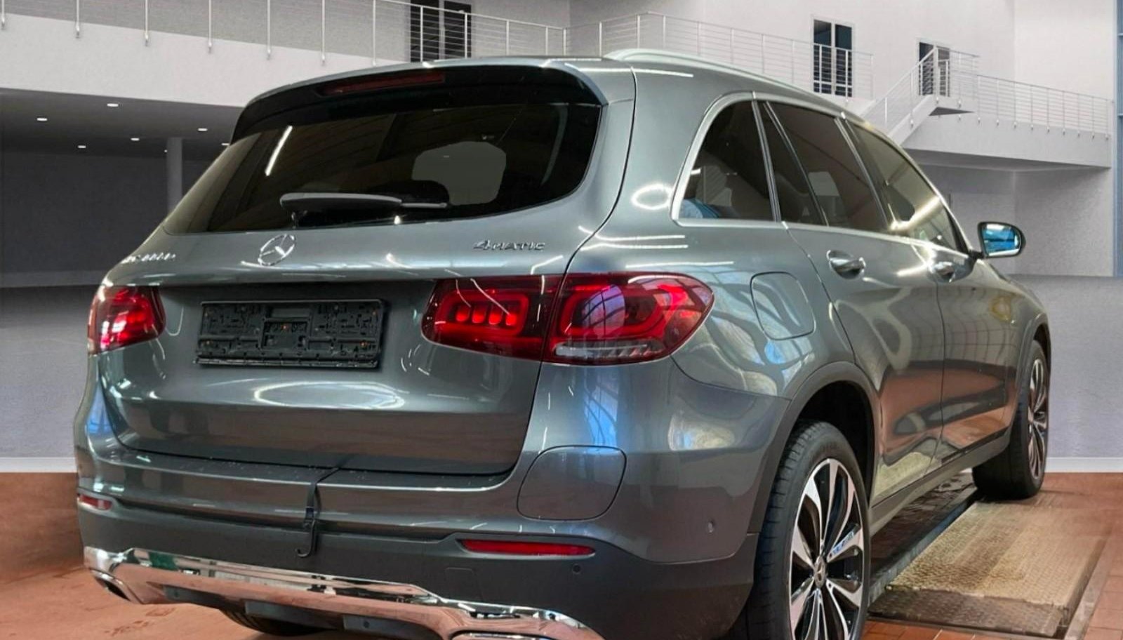 Mercedes-Benz GLC AMG Int. 4