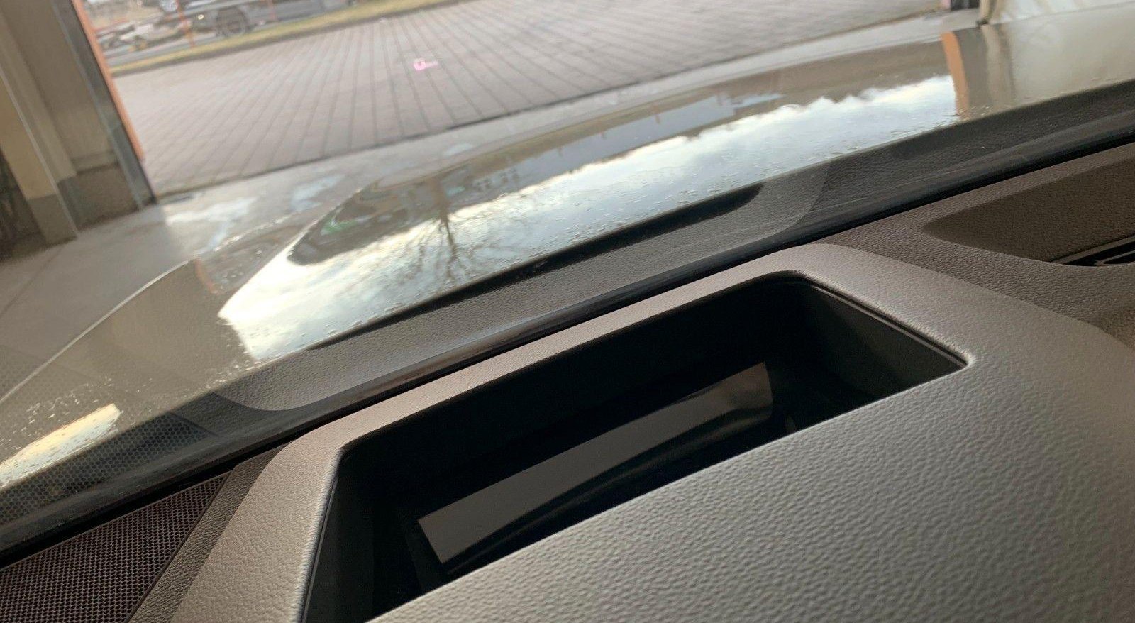 Audi Q8 S-Line 10