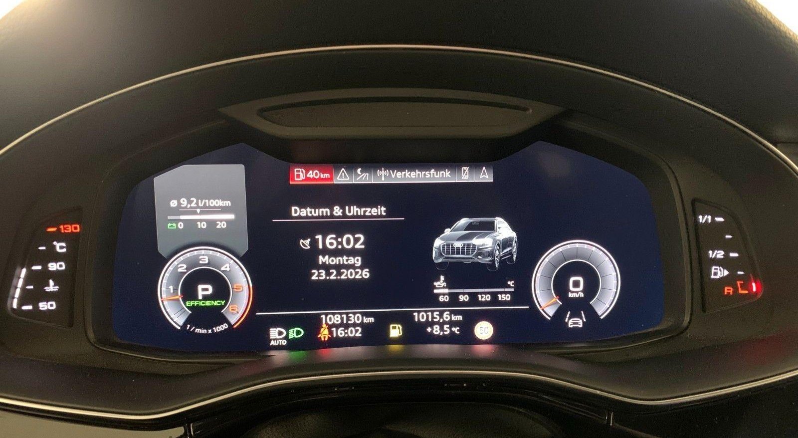 Audi Q8 S-Line 11