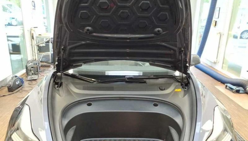 Tesla Model 3 Performance Dual AWD 9