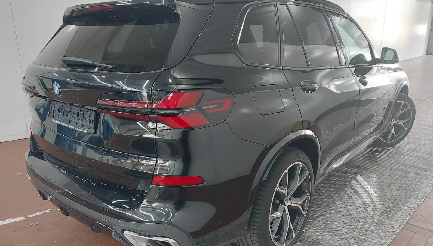 BMW X5 M Sport 4