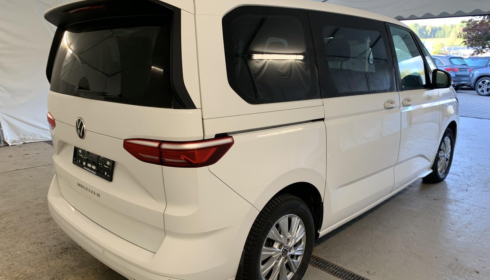 Volkswagen Multivan Basis 6