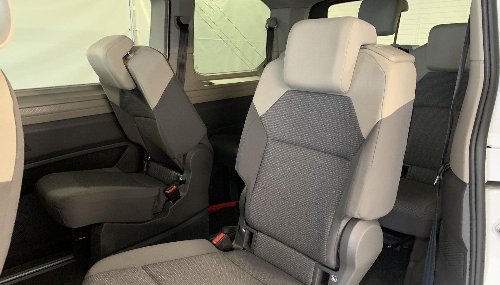 Volkswagen Multivan Basis 9