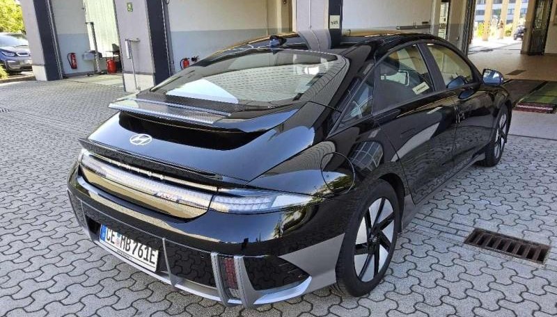 Hyundai Ioniq 6 EV 58kWh 2