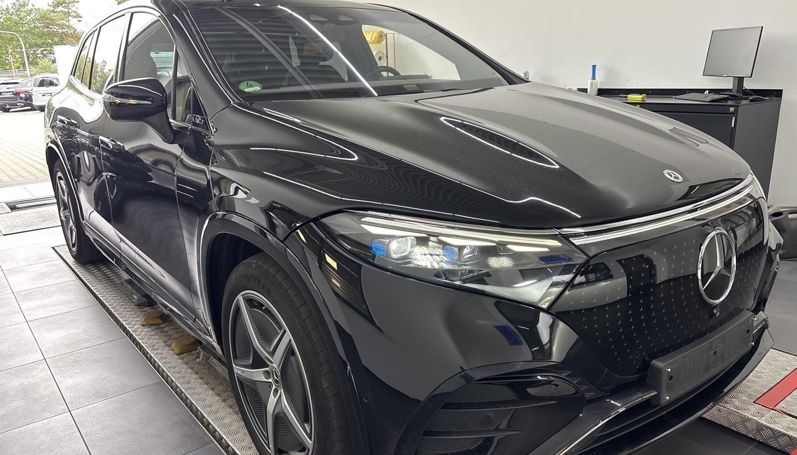 Mercedes-Benz EQS AMG Line 10