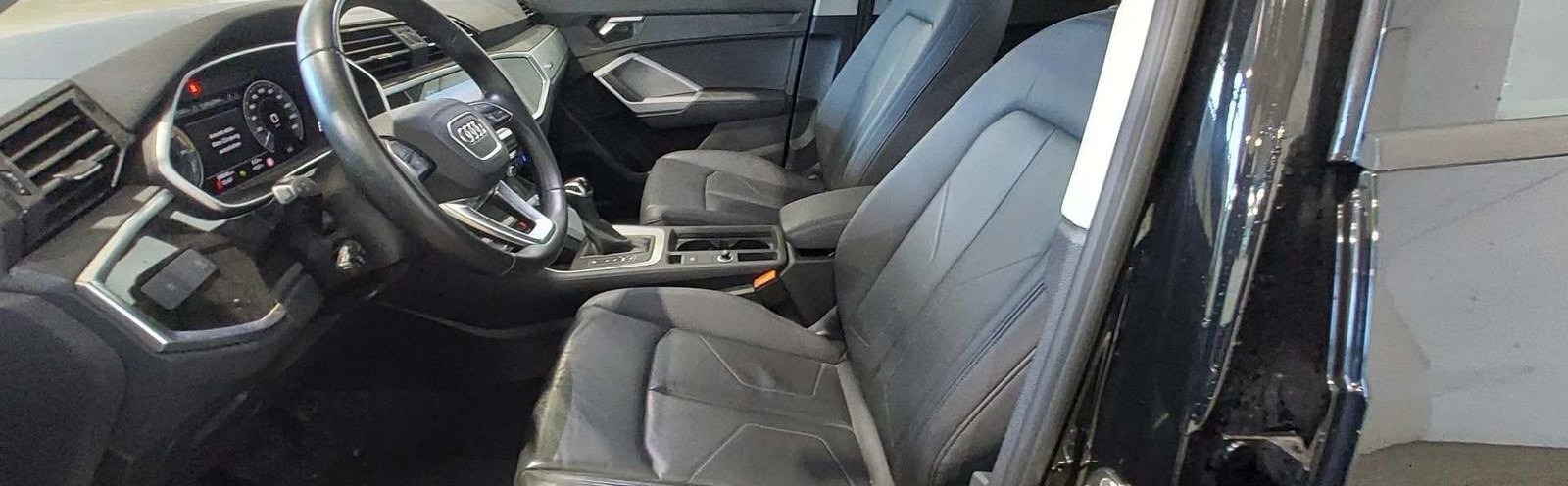 Audi Q3 45 TFSI e basis 10