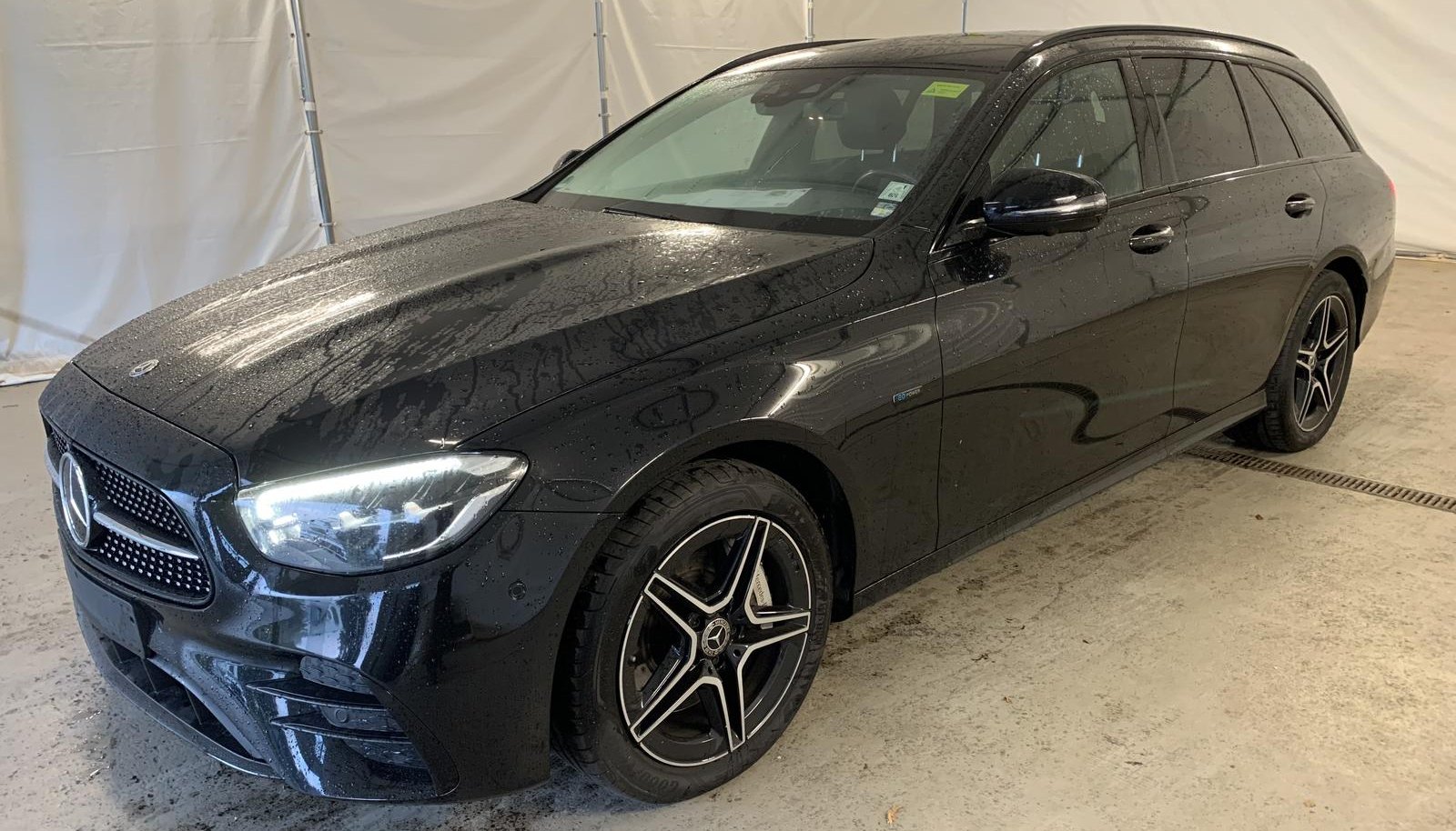 Mercedes-Benz E AMG LINE
