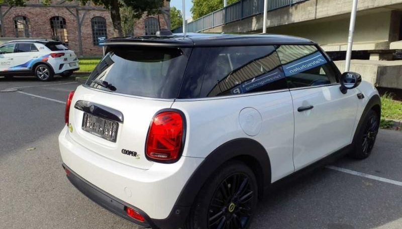 Mini Cooper Cooper SE Classic Trim 4