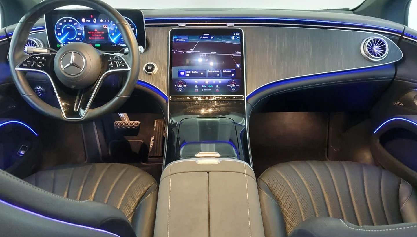 Mercedes-Benz EQS AMG Line + Avantgarde 2