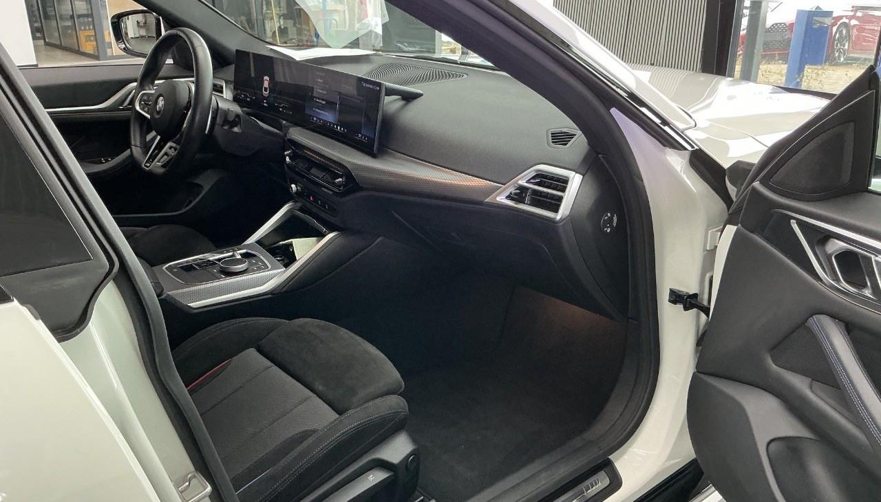 BMW 4 M Sport Pro 8
