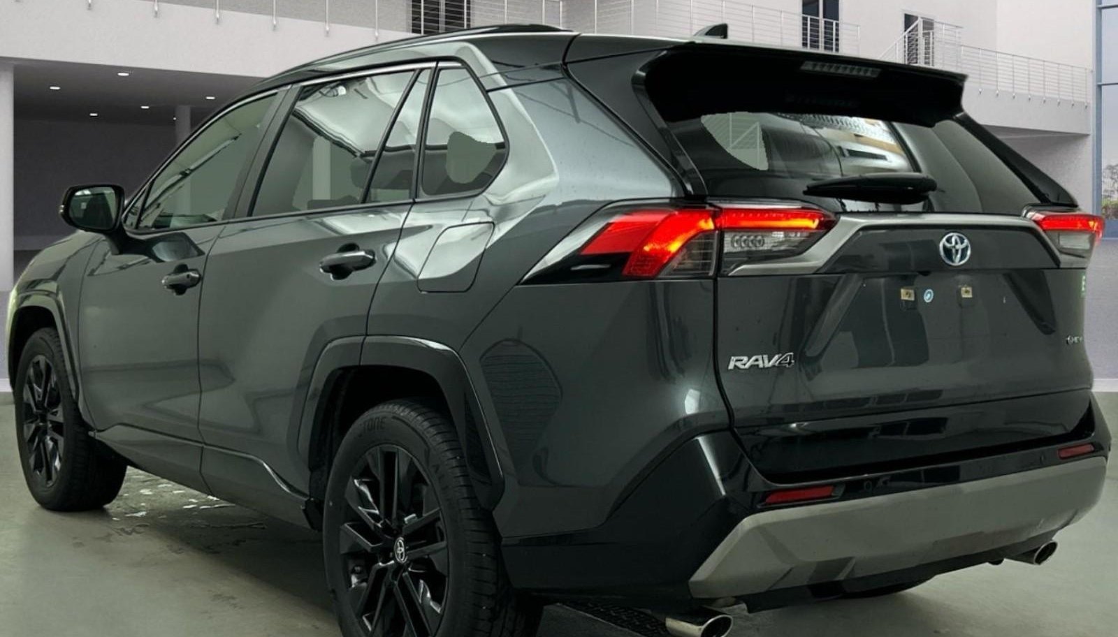 Toyota RAV Style 3