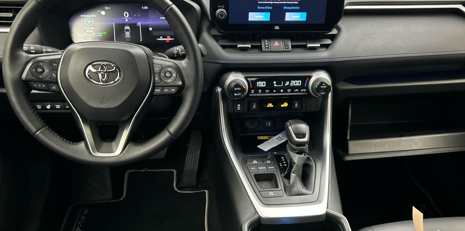Toyota RAV Style 7