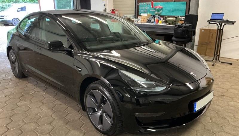 Tesla Model 3 Long Range RWD 9