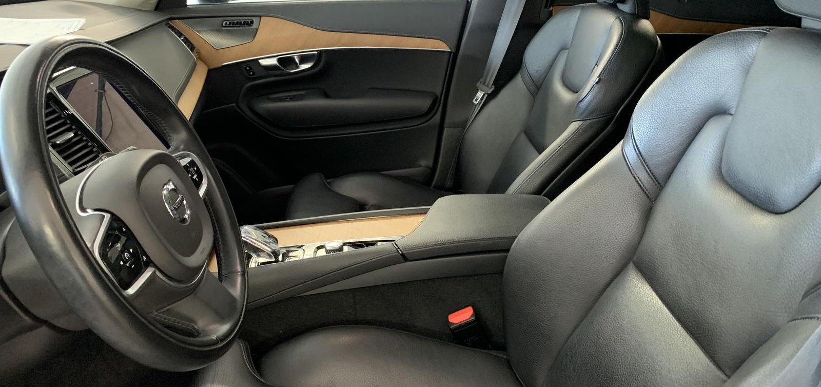 Volvo XC90 Inscription Edition Recharge Plug-In Hybrid AWD 12